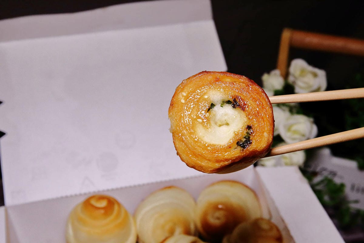 排隊再久也要吃！一天只賣四小時的超人氣秒殺脆皮烤饅頭，永和也