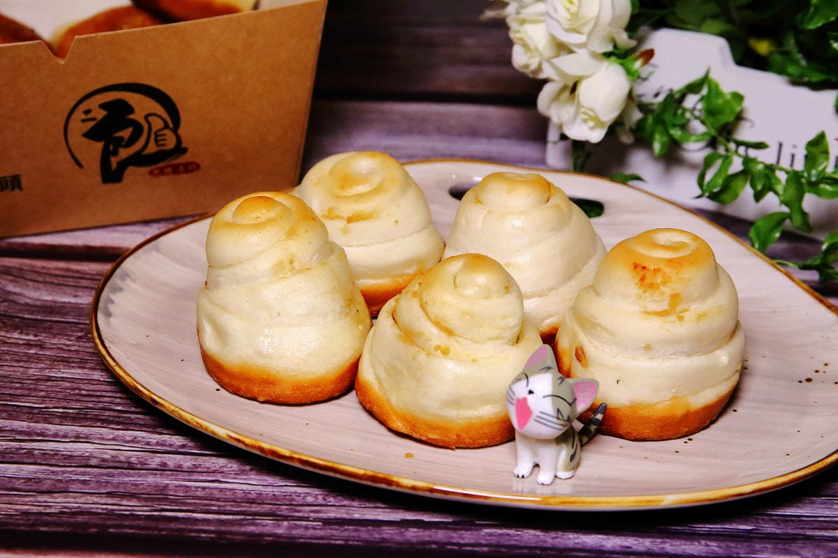 排隊再久也要吃！一天只賣四小時的超人氣秒殺脆皮烤饅頭，永和也