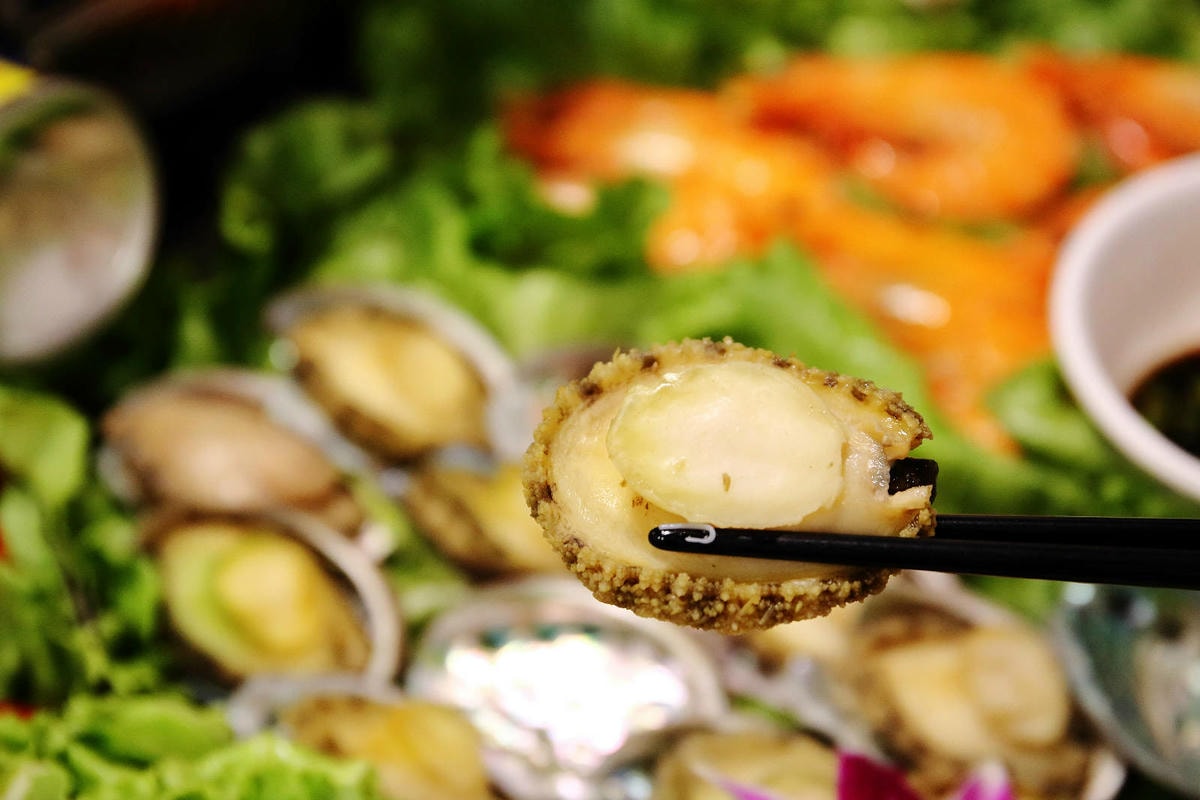 澎湖浮誇系海鮮霸王餐!整桌滿滿海鮮嗑到爽只要8000元,就是