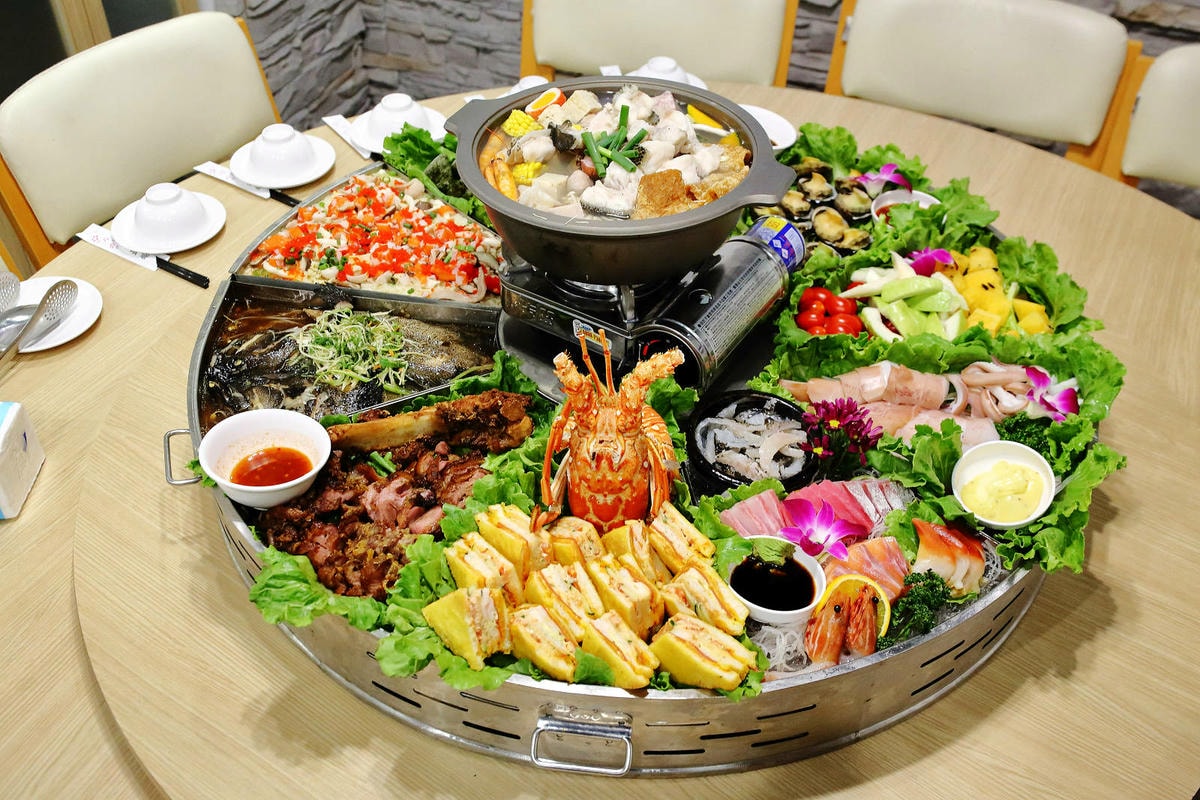 澎湖浮誇系海鮮霸王餐!整桌滿滿海鮮嗑到爽只要8000元,就是