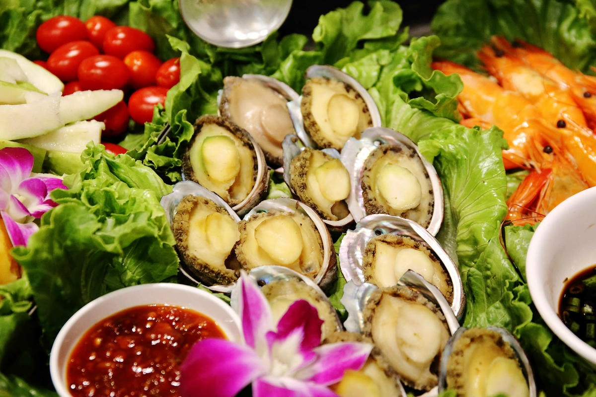 澎湖浮誇系海鮮霸王餐!整桌滿滿海鮮嗑到爽只要8000元,就是