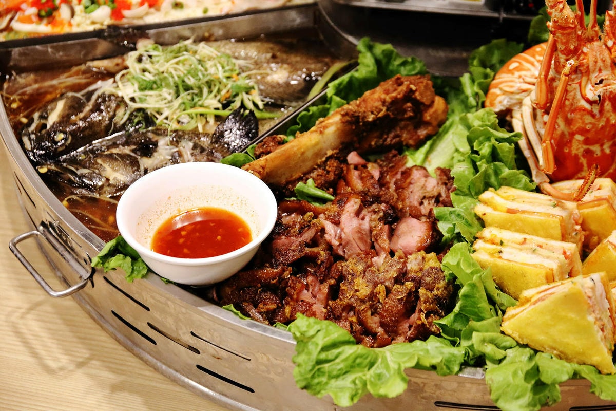 澎湖浮誇系海鮮霸王餐!整桌滿滿海鮮嗑到爽只要8000元,就是