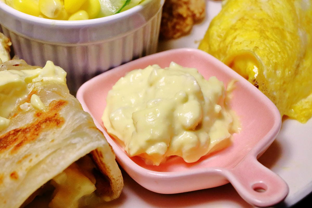 藏身社區的平價高人氣早午餐,竟然有加太陽蛋的麵線頭一次看到, 藏身社區的平價高人氣早午餐,竟然有加太陽蛋的麵線頭一次看到,