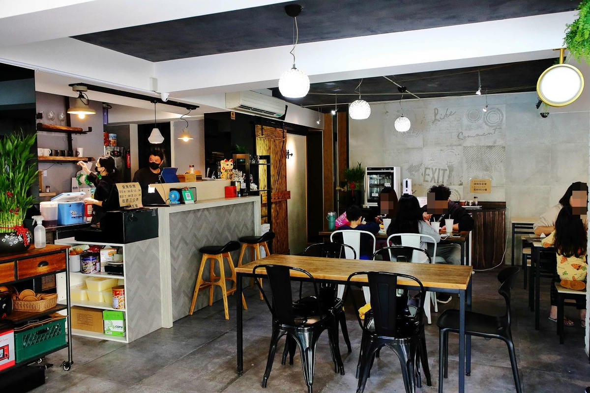 藏身社區的平價高人氣早午餐,竟然有加太陽蛋的麵線頭一次看到, 藏身社區的平價高人氣早午餐,竟然有加太陽蛋的麵線頭一次看到,