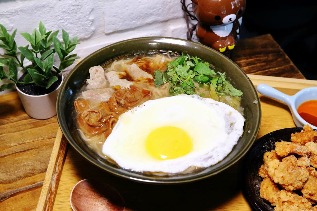 藏身社區的平價高人氣早午餐,竟然有加太陽蛋的麵線頭一次看到, 藏身社區的平價高人氣早午餐,竟然有加太陽蛋的麵線頭一次看到,