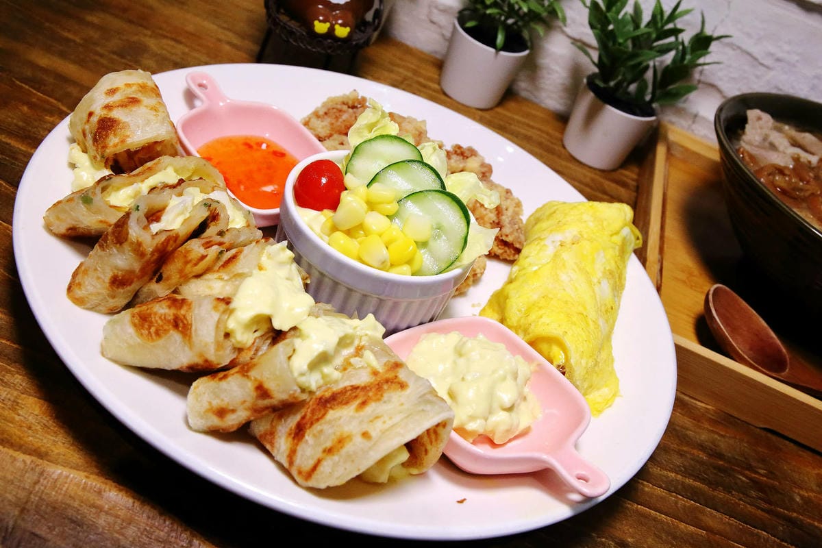 藏身社區的平價高人氣早午餐,竟然有加太陽蛋的麵線頭一次看到, 藏身社區的平價高人氣早午餐,竟然有加太陽蛋的麵線頭一次看到,