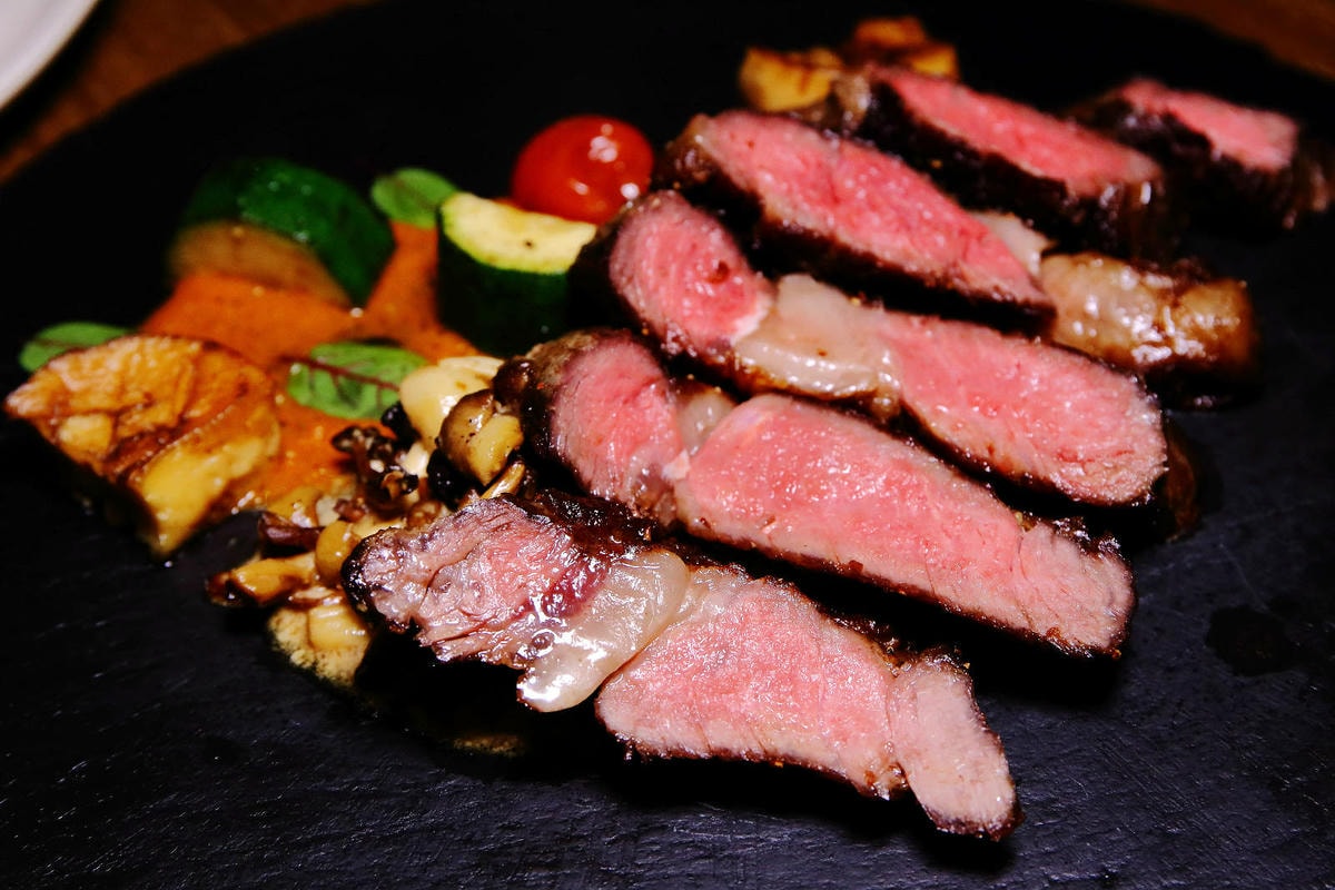 永和隱藏版招牌超低調!永和必訪風格餐酒館,大啖美餐美酒,CP