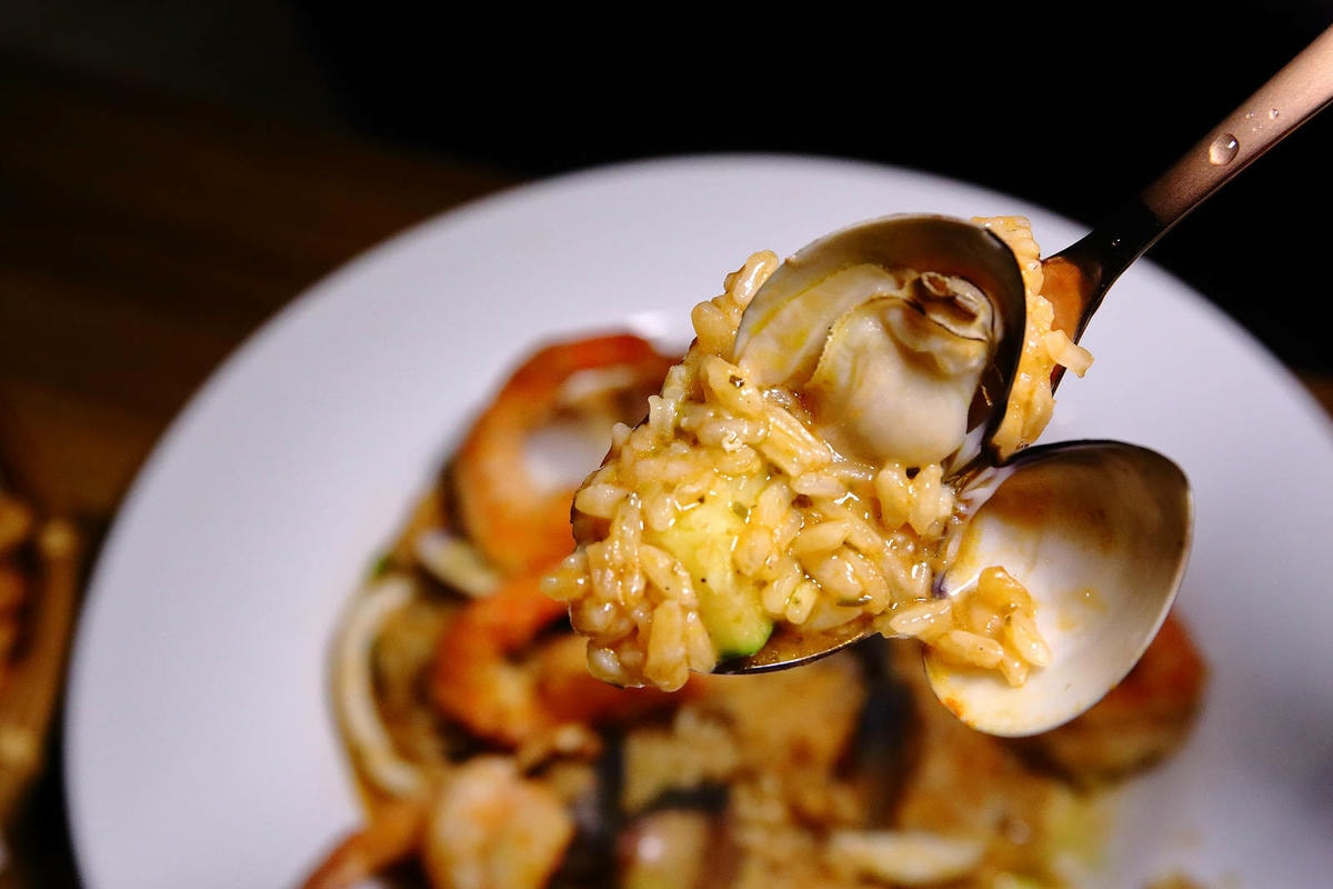 永和隱藏版招牌超低調!永和必訪風格餐酒館,大啖美餐美酒,CP