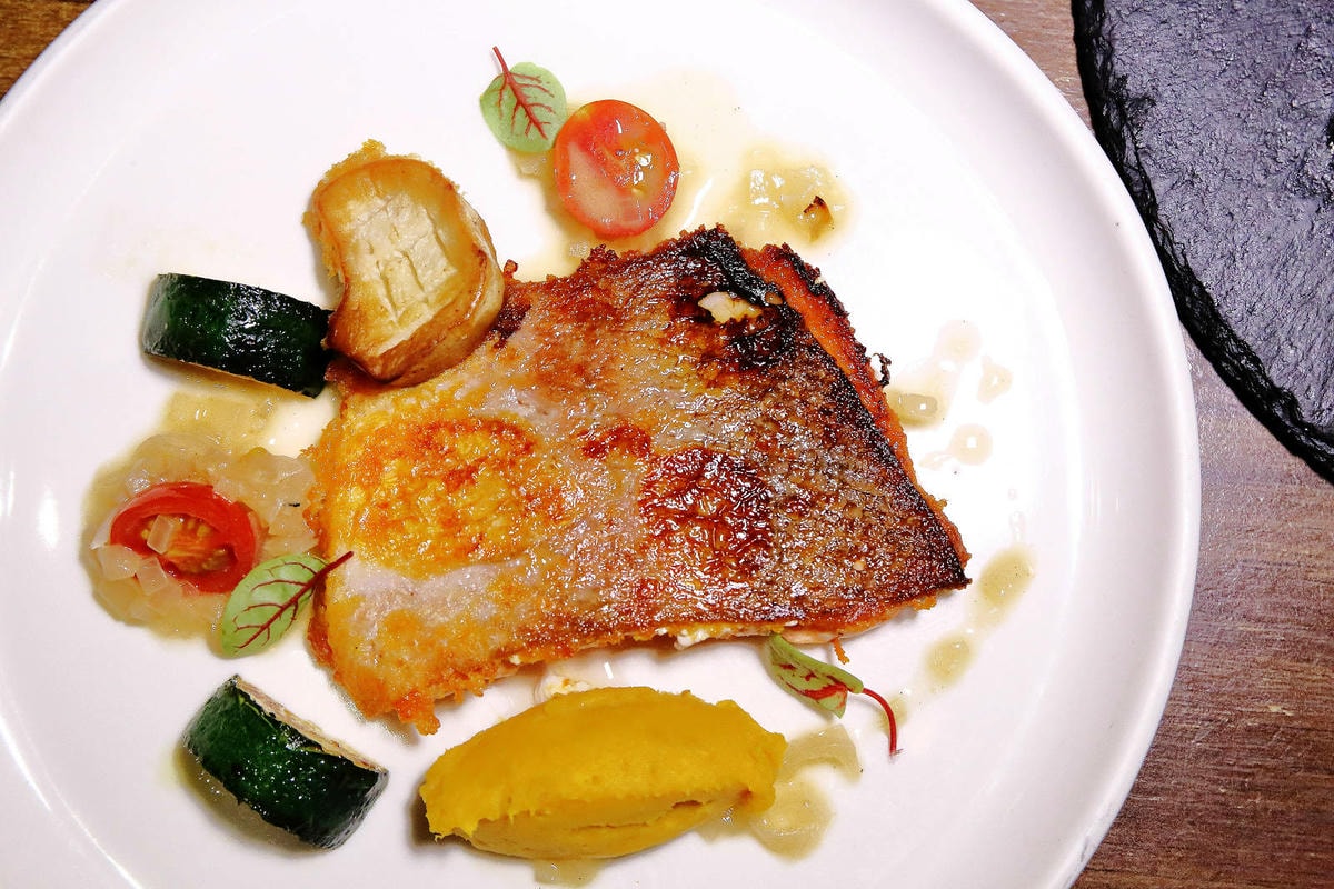 永和隱藏版招牌超低調!永和必訪風格餐酒館,大啖美餐美酒,CP