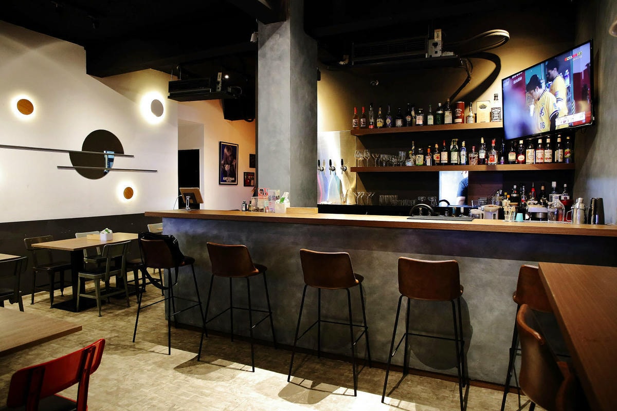 永和隱藏版招牌超低調!永和必訪風格餐酒館,大啖美餐美酒,CP