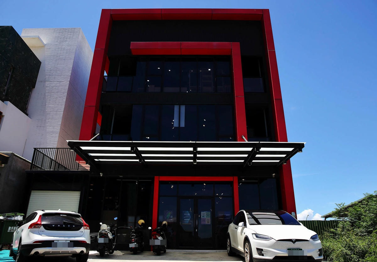 【億家俱】全館庫存清倉6折!台南家具行推薦,沙發床墊家具一站