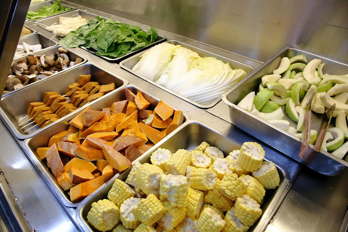 CP值爆表!當天到港海鮮漁獲燒烤吃到飽,超過30多種現流魚、 CP值爆表!當天到港海鮮漁獲燒烤吃到飽,超過30多種現流魚、