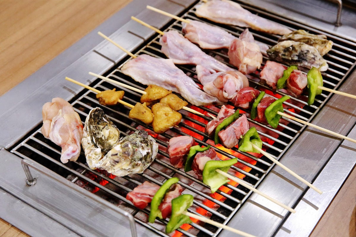 CP值爆表!當天到港海鮮漁獲燒烤吃到飽,超過30多種現流魚、 CP值爆表!當天到港海鮮漁獲燒烤吃到飽,超過30多種現流魚、