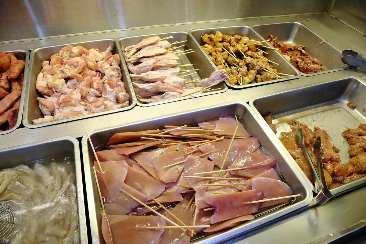 CP值爆表!當天到港海鮮漁獲燒烤吃到飽,超過30多種現流魚、 CP值爆表!當天到港海鮮漁獲燒烤吃到飽,超過30多種現流魚、