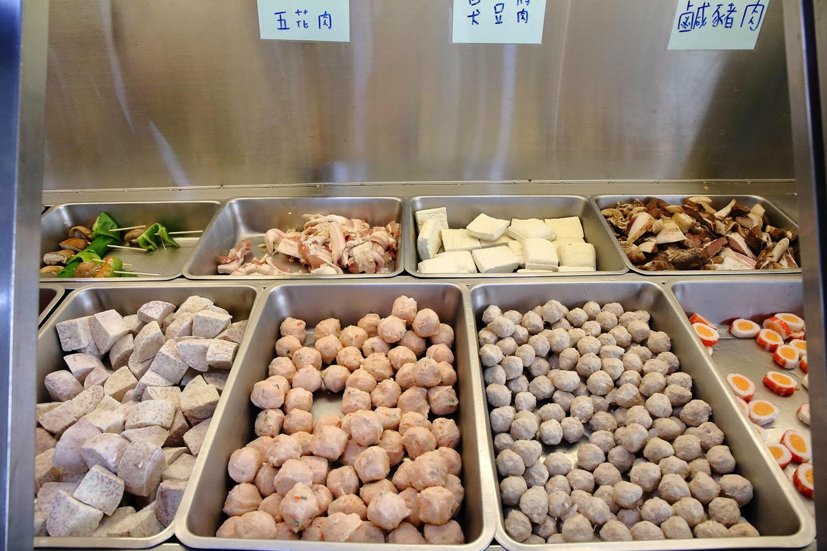 CP值爆表!當天到港海鮮漁獲燒烤吃到飽,超過30多種現流魚、 CP值爆表!當天到港海鮮漁獲燒烤吃到飽,超過30多種現流魚、