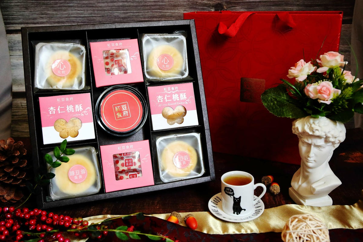 【2023中秋月餅推薦】紅豆食府中秋禮盒搶先看,月餅師傅手工