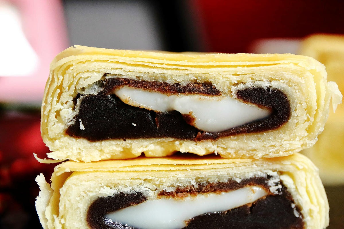 【2023中秋月餅推薦】紅豆食府中秋禮盒搶先看,月餅師傅手工