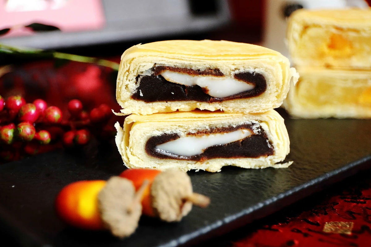 【2023中秋月餅推薦】紅豆食府中秋禮盒搶先看,月餅師傅手工