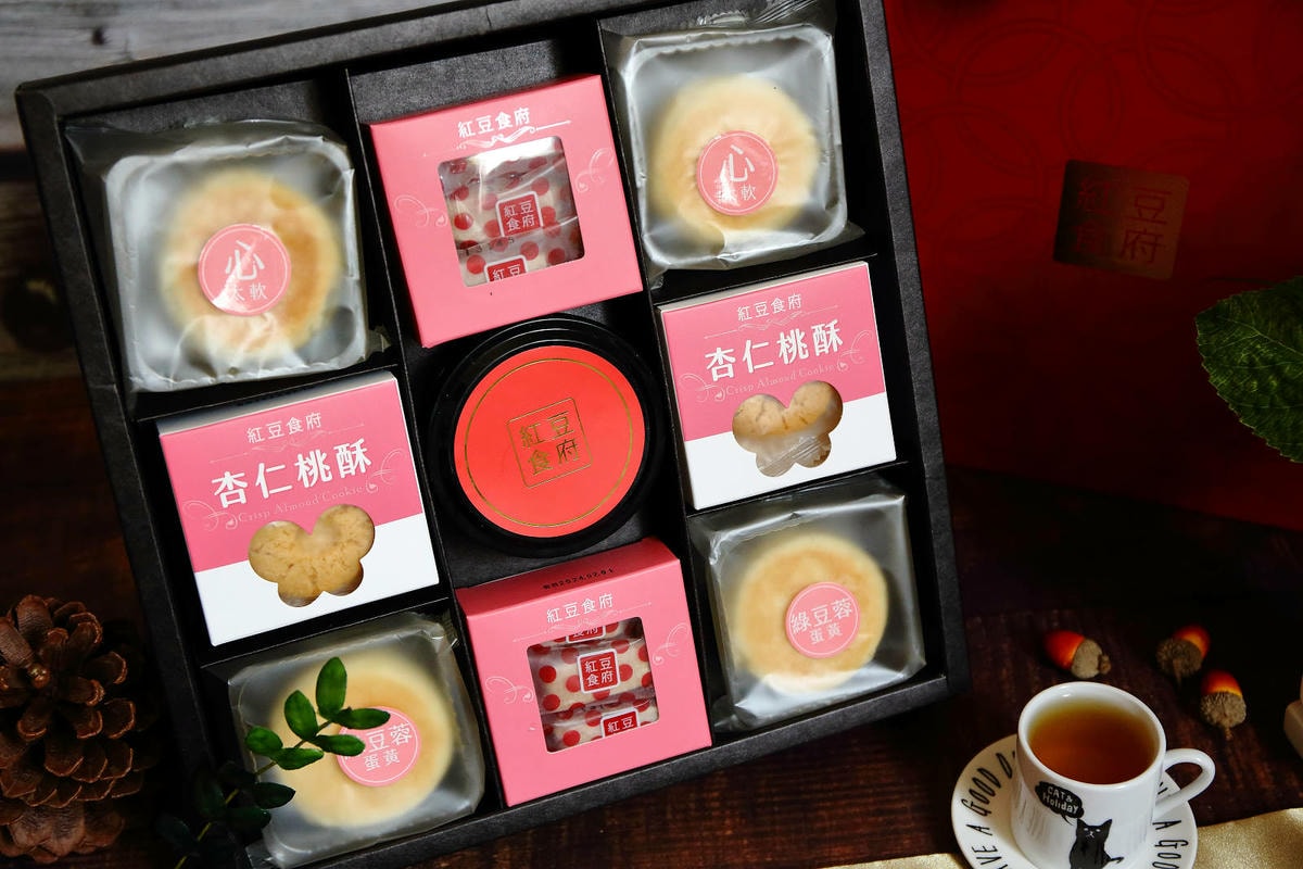 【2023中秋月餅推薦】紅豆食府中秋禮盒搶先看,月餅師傅手工