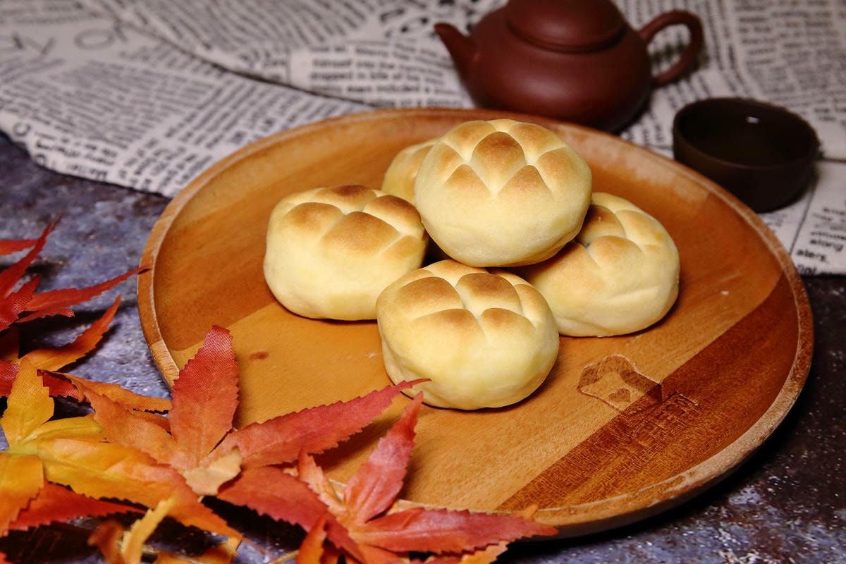 【2023中秋月餅推薦】紅豆食府中秋禮盒搶先看,月餅師傅手工