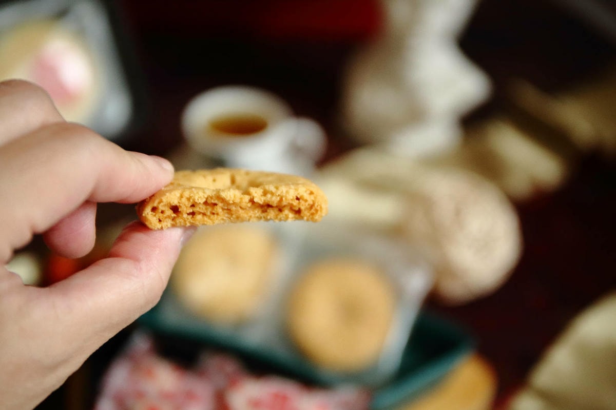 【2023中秋月餅推薦】紅豆食府中秋禮盒搶先看,月餅師傅手工