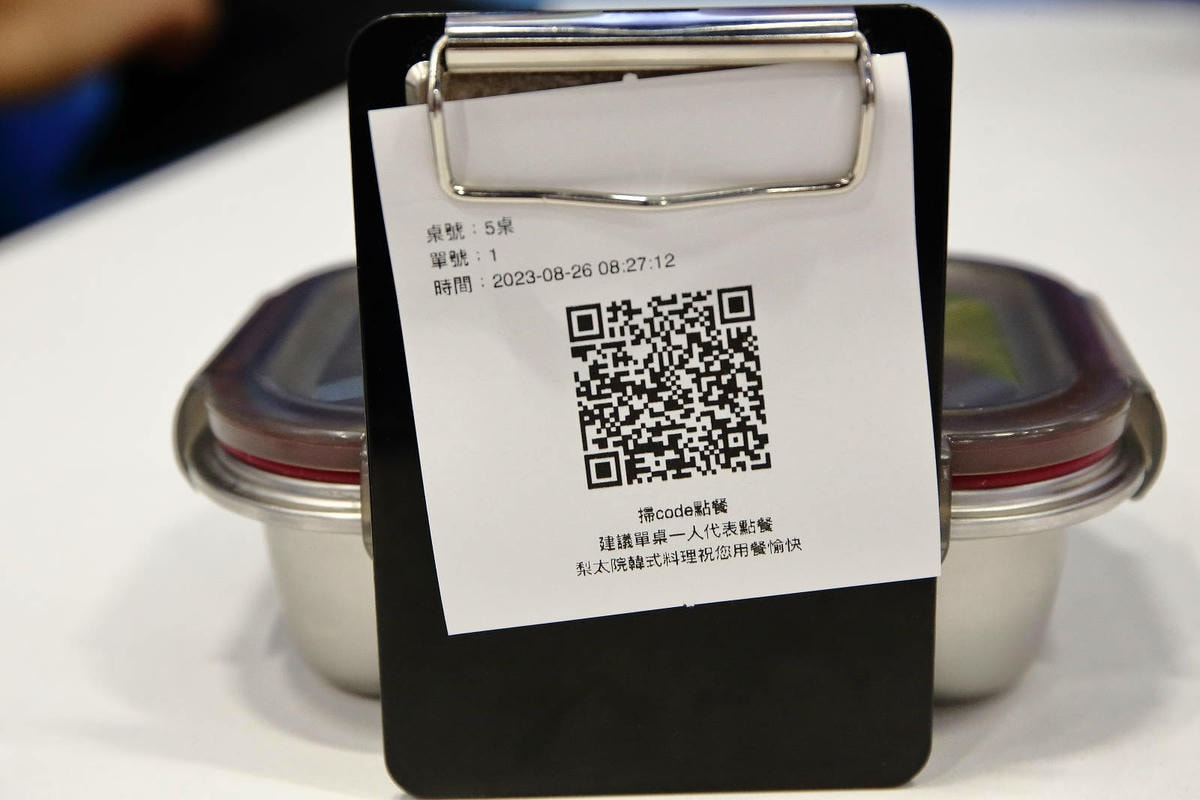 宜蘭美食早午餐這個超狂!碳個究竟早午晚餐浮誇系蛋餅多達34種