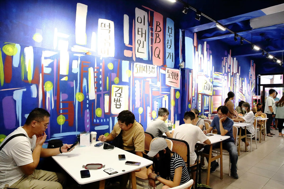 宜蘭美食早午餐這個超狂!碳個究竟早午晚餐浮誇系蛋餅多達34種