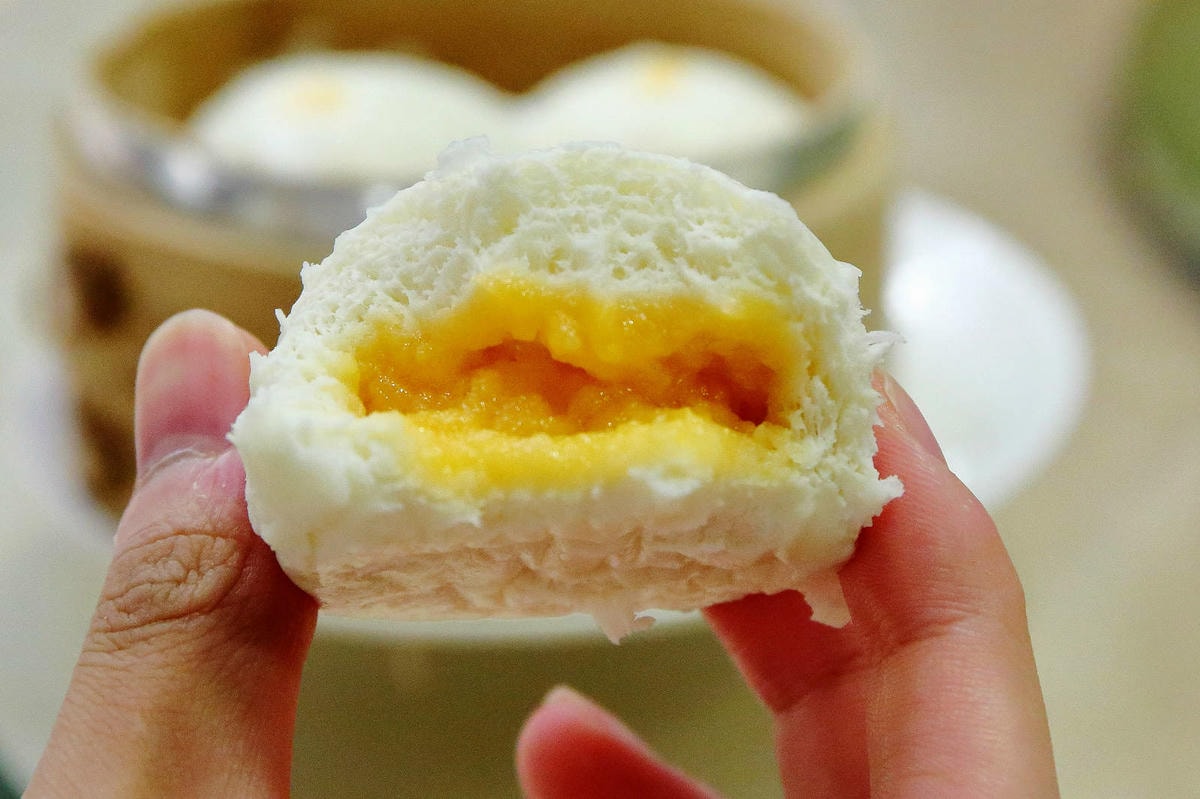 晶宴會館新品牌「晶粵軒烤鴨餐廳」,主打烤鴨搭配港式小點跟經典