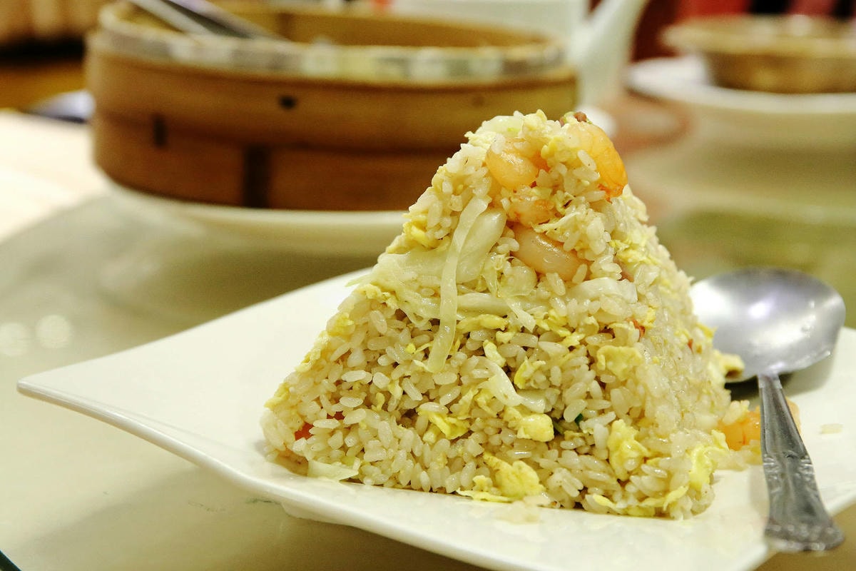 晶宴會館新品牌「晶粵軒烤鴨餐廳」,主打烤鴨搭配港式小點跟經典