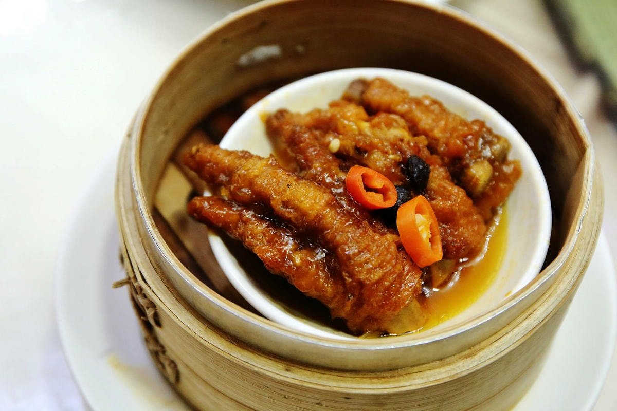 晶宴會館新品牌「晶粵軒烤鴨餐廳」,主打烤鴨搭配港式小點跟經典