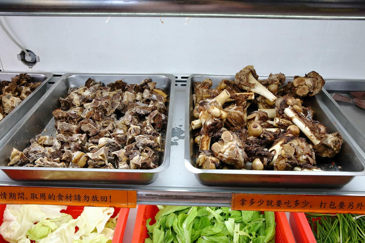 新店羊肉爐吃到飽推薦，羴大王羊肉爐吃到飽只要$550元，羊肉