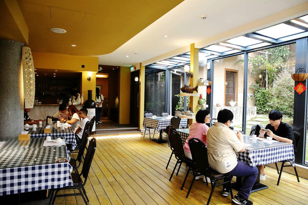 竹科寶山特區隱藏版茶餐廳,超美玻璃屋餐廳,好吃、好美、好好拍