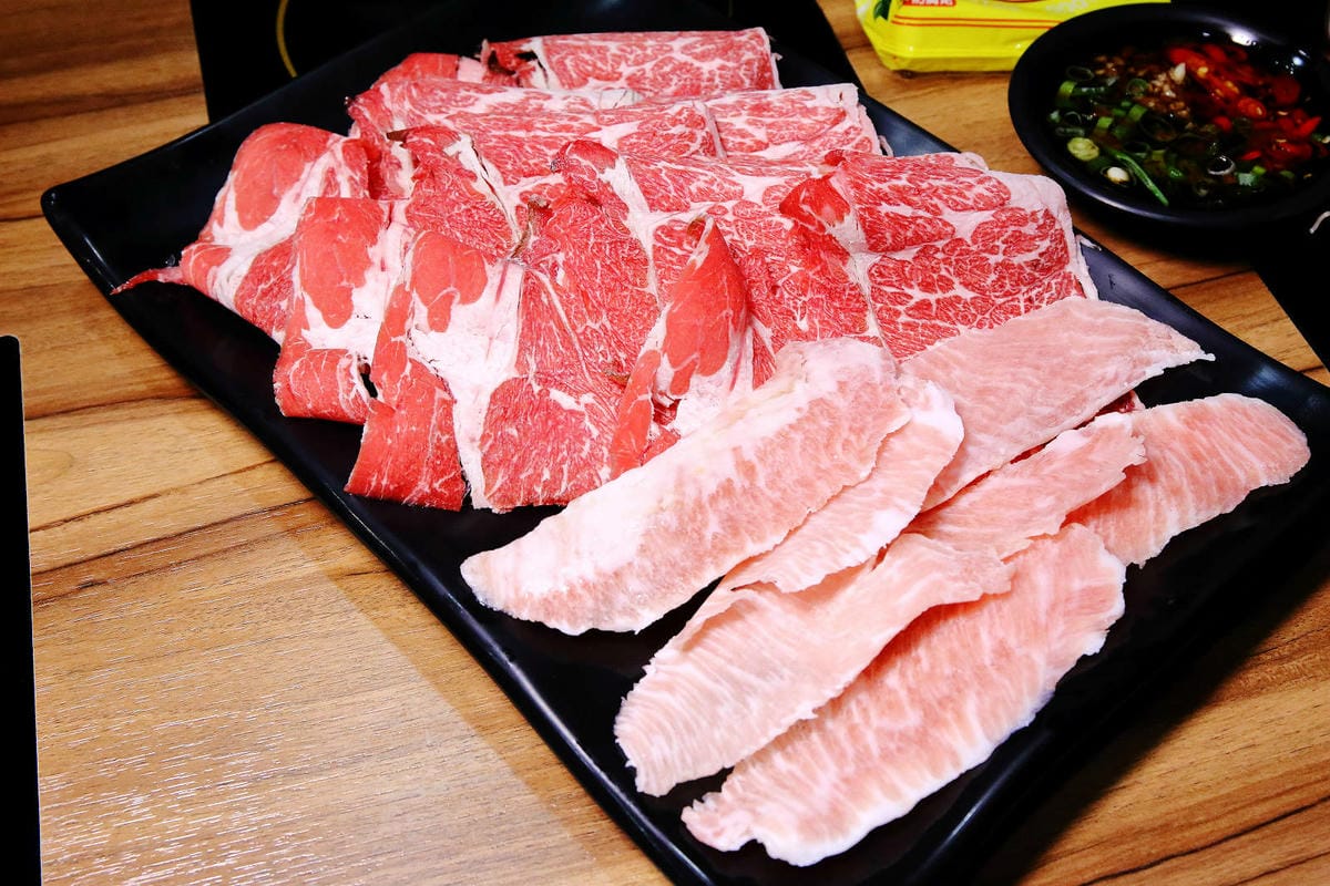 三重平價火鍋推薦！田原鍋三重店，澎湃海鮮船、肉盤加量50%，
