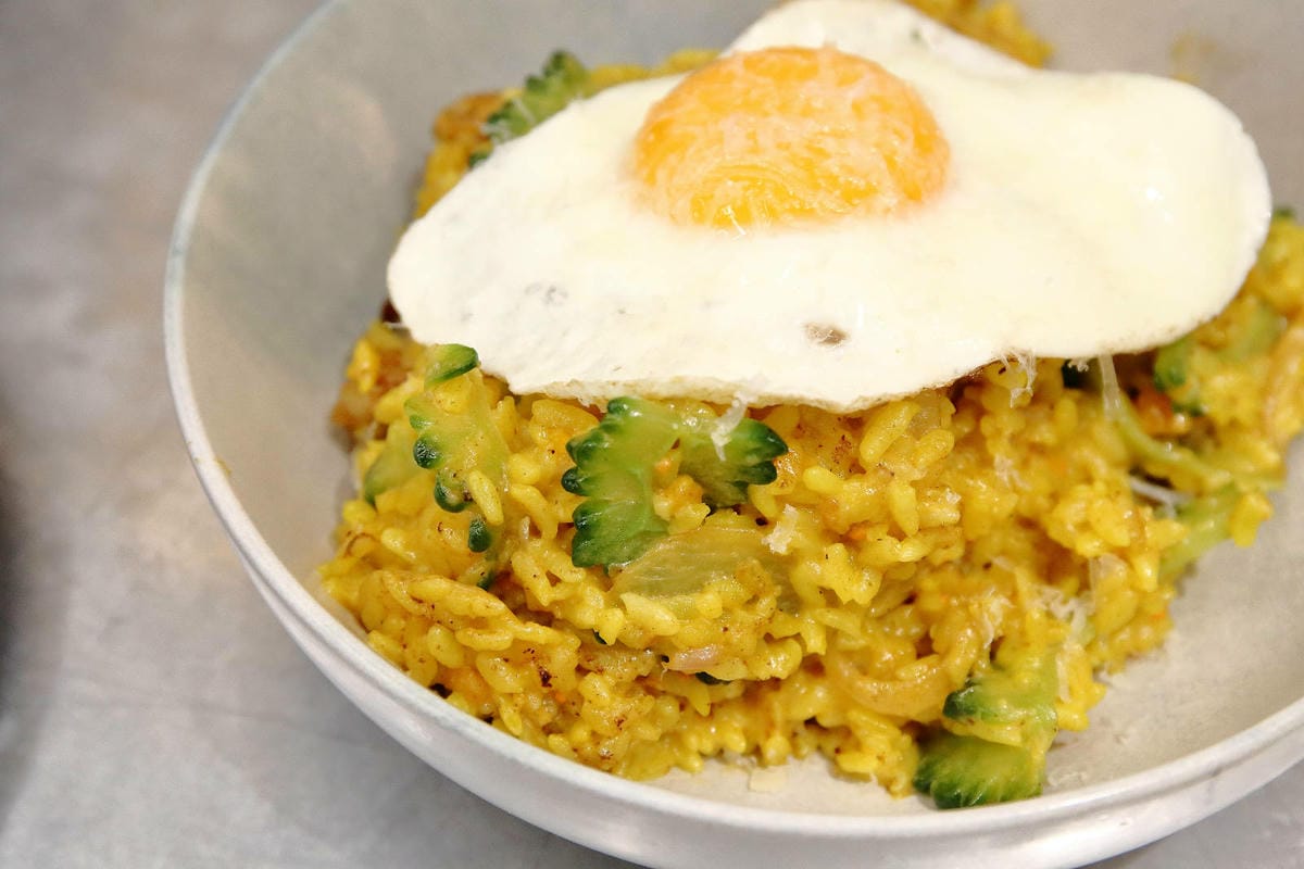 亞東醫院美食推薦，貳樓板橋店，板橋寵物友善餐廳，科技感裝潢，