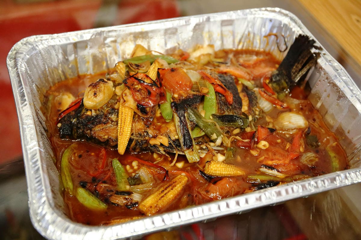 老五の秘密雞地。爆量爌肉飯挑戰大胃王極限，五哥的無菜單料理上