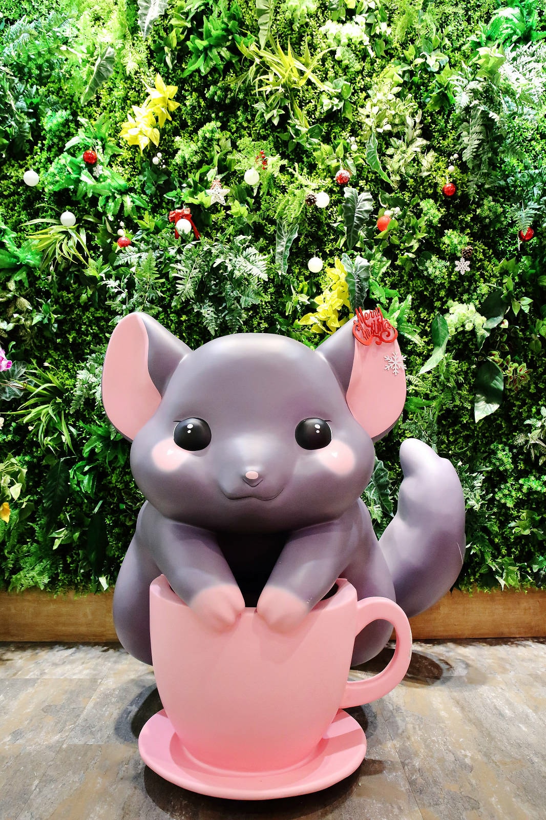 悠悠龍貓咖啡。全台唯一一間龍貓咖啡廳,龍貓卡通本尊活跳跳現身