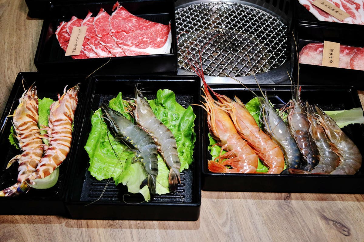 桃園最強「燒肉吃到飽」來中壢插旗啦！赤富士日式無煙燒肉鍋物-