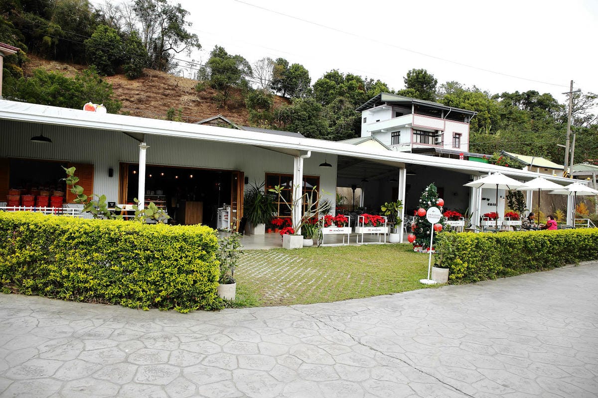 採草莓囉!苗栗大湖特色農場推薦,紅色琉璃瓦&SUHU Caf 採草莓囉!苗栗大湖特色農場推薦,紅色琉璃瓦&SUHU Caf