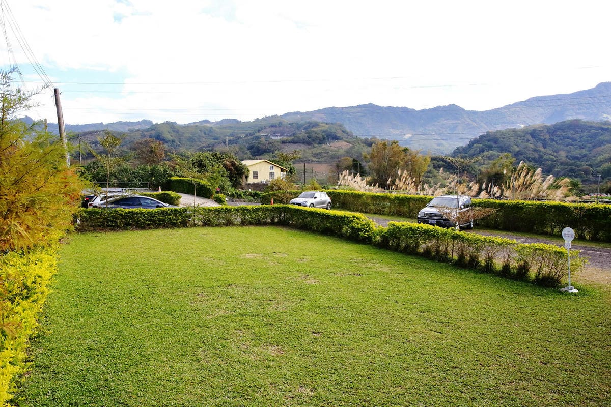 採草莓囉!苗栗大湖特色農場推薦,紅色琉璃瓦&SUHU Caf 採草莓囉!苗栗大湖特色農場推薦,紅色琉璃瓦&SUHU Caf