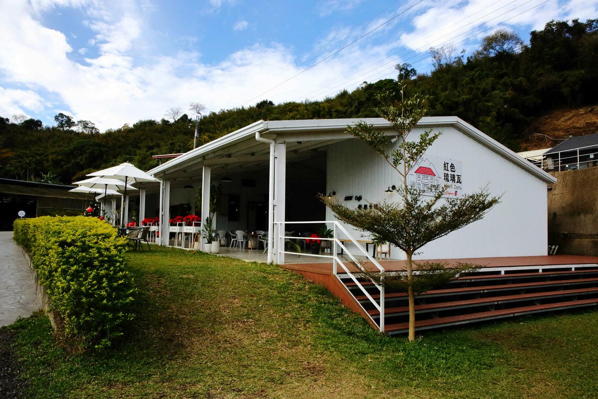 採草莓囉!苗栗大湖特色農場推薦,紅色琉璃瓦&SUHU Caf 採草莓囉!苗栗大湖特色農場推薦,紅色琉璃瓦&SUHU Caf