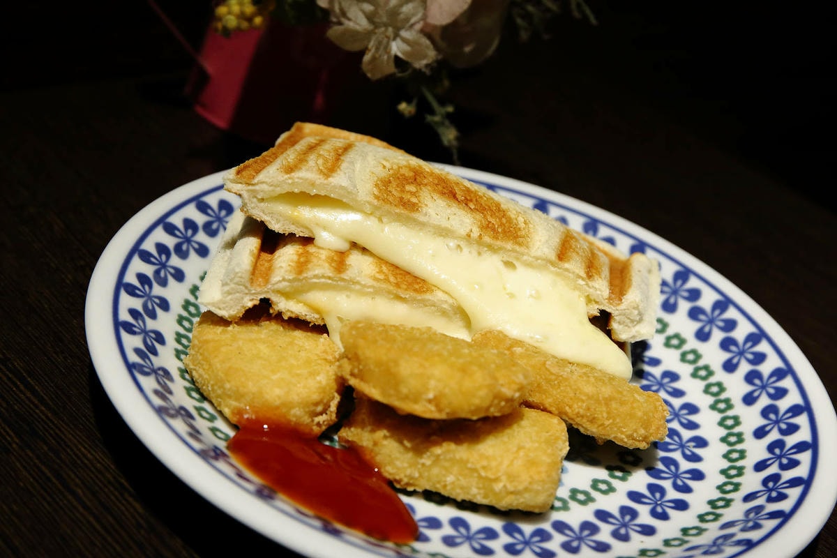 板橋早午餐推薦,食時在在永豐店,熱壓吐司再進化,挑戰傳統挑戰