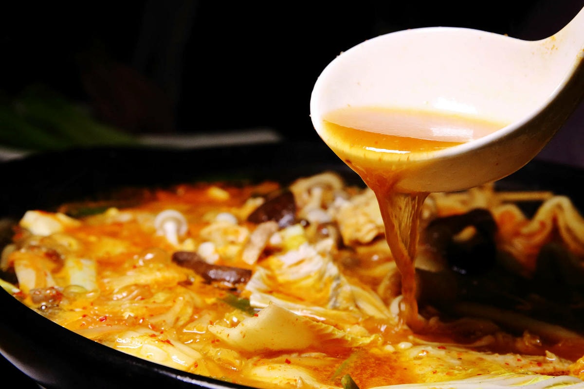 微風信義美食餐廳,韓吃一隻雞 微風信義店,有別於一般韓式餐廳