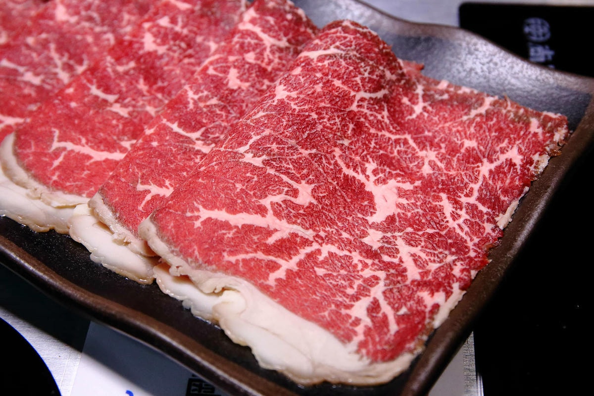 饒河夜市美食推薦,蘇記嘀兜雞台北松山店,獨門祕製超濃郁大骨湯