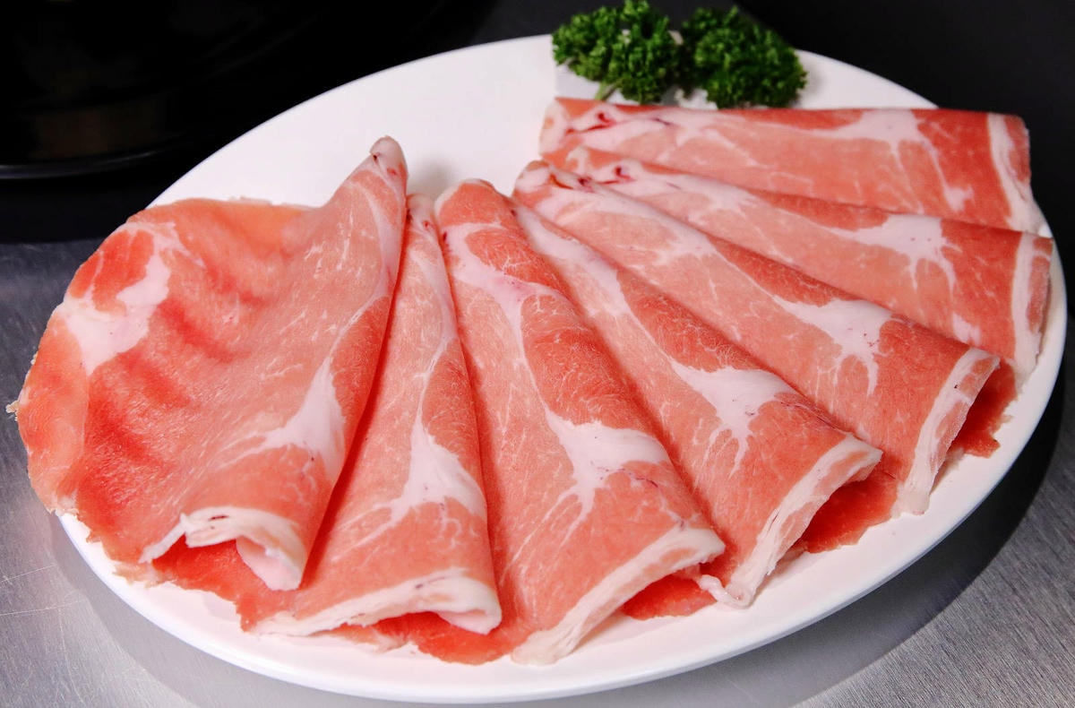 饒河夜市美食推薦,蘇記嘀兜雞台北松山店,獨門祕製超濃郁大骨湯