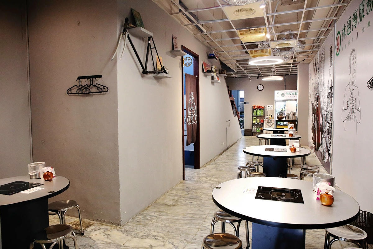 饒河夜市美食推薦,蘇記嘀兜雞台北松山店,獨門祕製超濃郁大骨湯