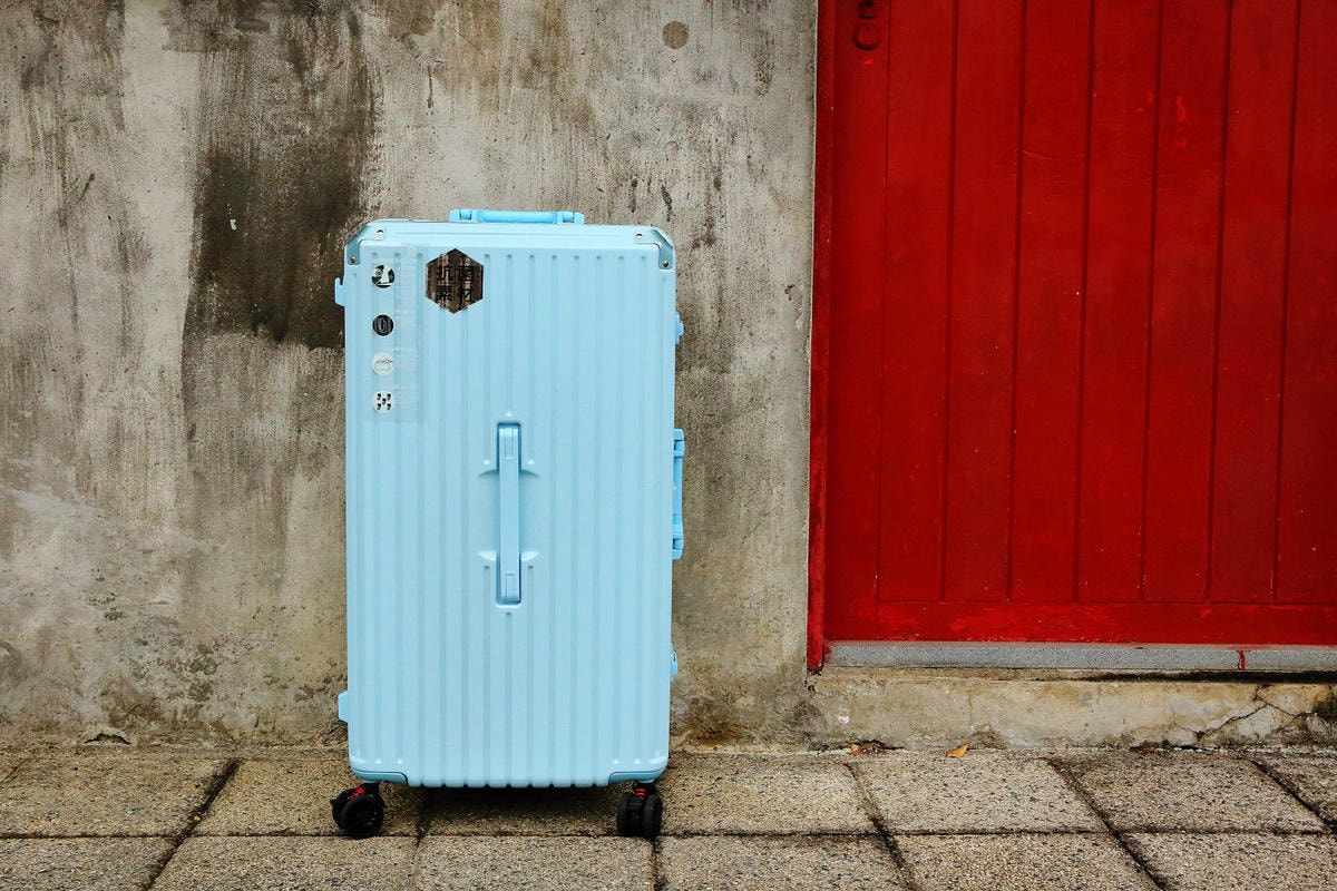 桃園行李箱推薦!黑箱作業行李箱維修/零售專賣店,28吋鋁框大