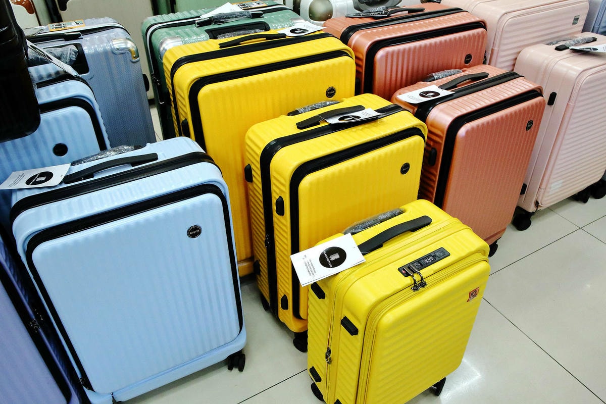 桃園行李箱推薦!黑箱作業行李箱維修/零售專賣店,28吋鋁框大