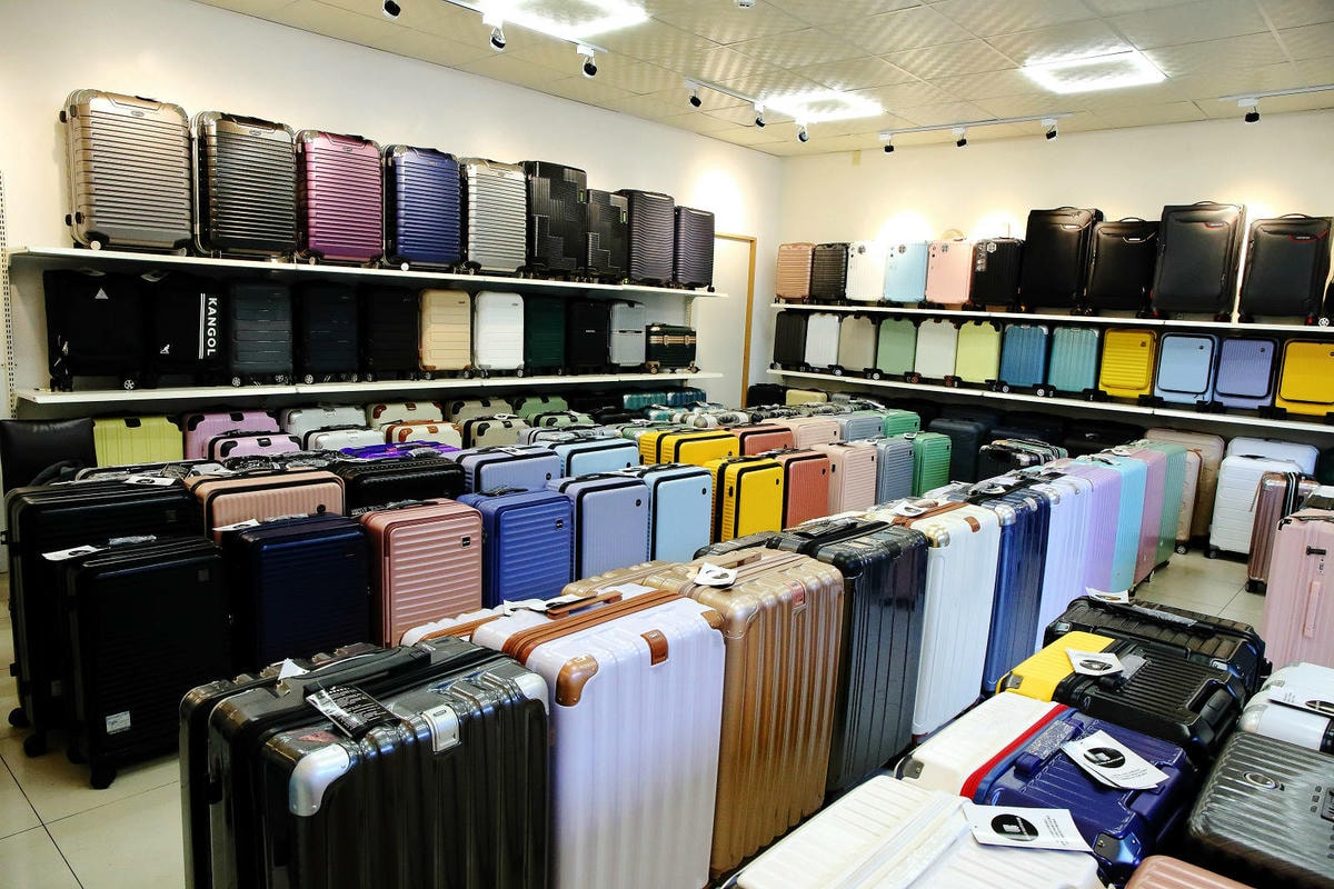 桃園行李箱推薦!黑箱作業行李箱維修/零售專賣店,28吋鋁框大