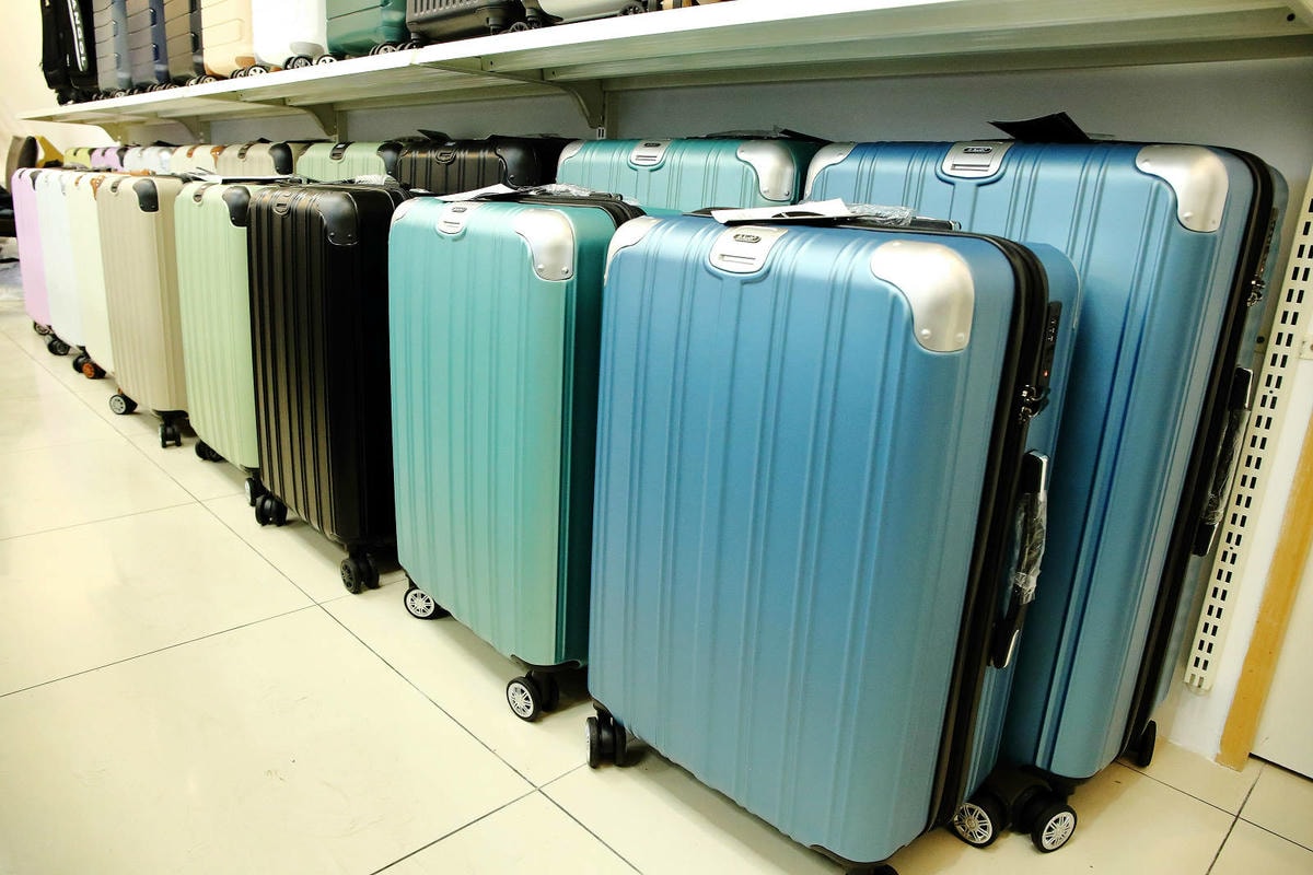 桃園行李箱推薦!黑箱作業行李箱維修/零售專賣店,28吋鋁框大