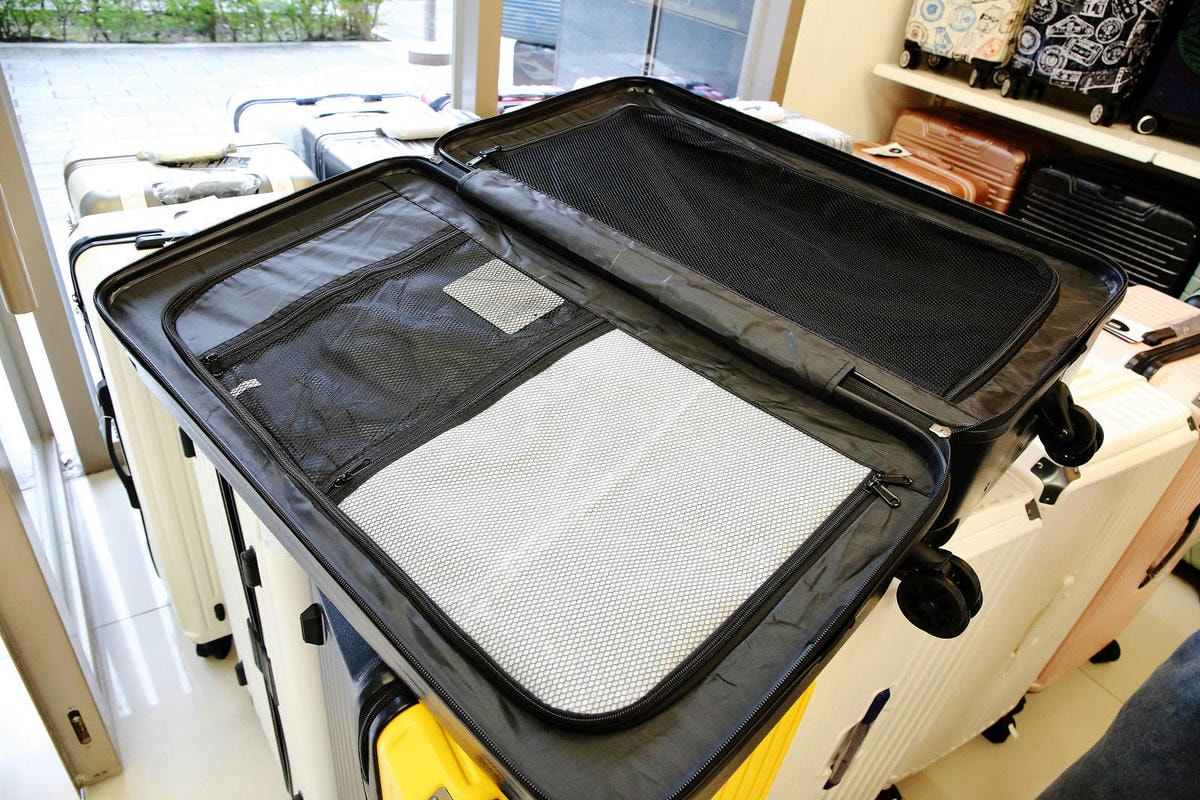 桃園行李箱推薦!黑箱作業行李箱維修/零售專賣店,28吋鋁框大